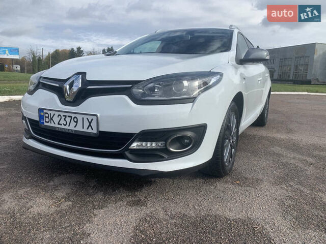Рено Меган 2015 в Ровно на Automoto.ua Белый Рено Меган, объемом двигателя 1.5 л и пробегом 167 тыс. км за 9199 $, фото 12 на Automoto.ua
