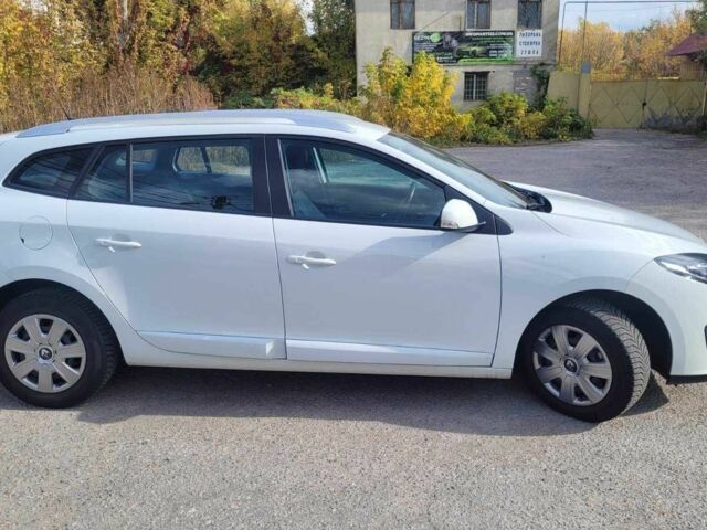 Білий Рено Меган, об'ємом двигуна 1.5 л та пробігом 125 тис. км за 10400 $, фото 7 на Automoto.ua