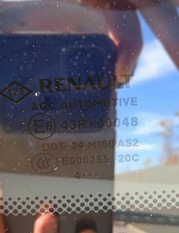 Білий Рено Меган, об'ємом двигуна 1.46 л та пробігом 213 тис. км за 8700 $, фото 9 на Automoto.ua