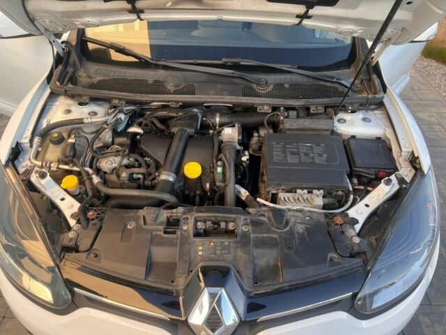 Белый Рено Меган, объемом двигателя 1.5 л и пробегом 190 тыс. км за 9200 $, фото 14 на Automoto.ua