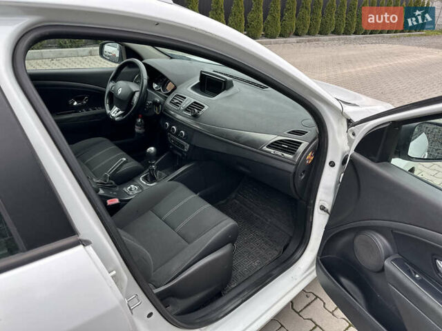 Білий Рено Меган, об'ємом двигуна 1.5 л та пробігом 280 тис. км за 5999 $, фото 4 на Automoto.ua
