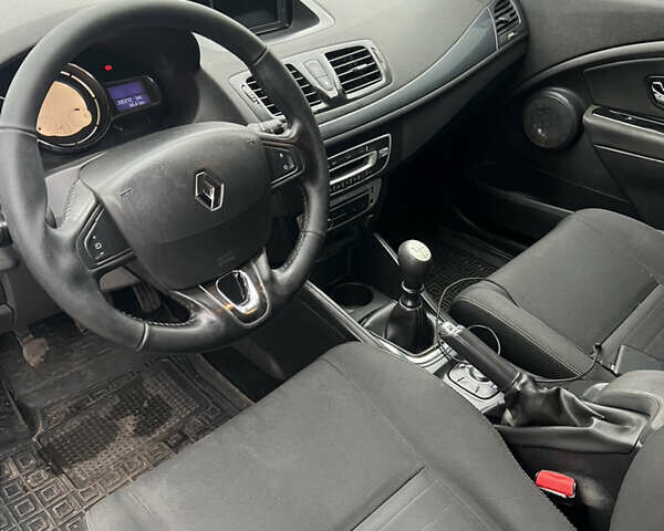 Белый Рено Меган, объемом двигателя 1.46 л и пробегом 206 тыс. км за 7300 $, фото 13 на Automoto.ua