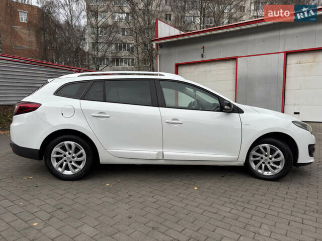 Белый Рено Меган, объемом двигателя 1.5 л и пробегом 278 тыс. км за 8900 $, фото 7 на Automoto.ua