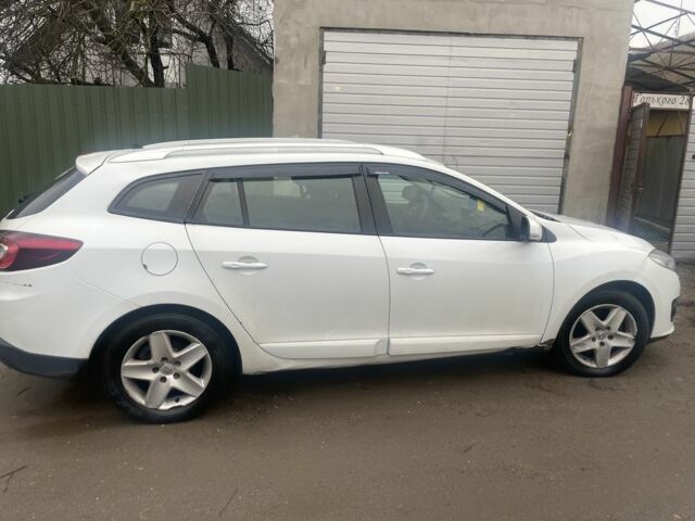 Белый Рено Меган, объемом двигателя 1.5 л и пробегом 450 тыс. км за 7327 $, фото 3 на Automoto.ua