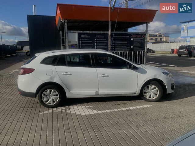 Белый Рено Меган, объемом двигателя 1.5 л и пробегом 362 тыс. км за 7799 $, фото 5 на Automoto.ua