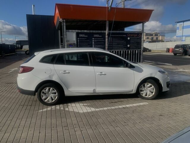 Білий Рено Меган, об'ємом двигуна 1.5 л та пробігом 362 тис. км за 7799 $, фото 4 на Automoto.ua