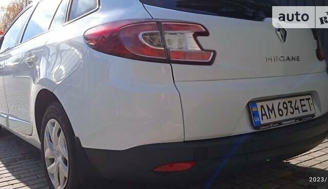 Білий Рено Меган, об'ємом двигуна 1.46 л та пробігом 213 тис. км за 8700 $, фото 34 на Automoto.ua