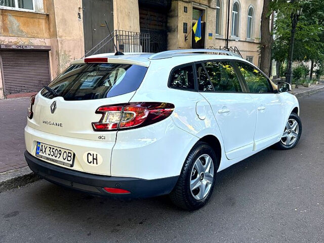 Белый Рено Меган, объемом двигателя 1.5 л и пробегом 198 тыс. км за 9500 $, фото 4 на Automoto.ua