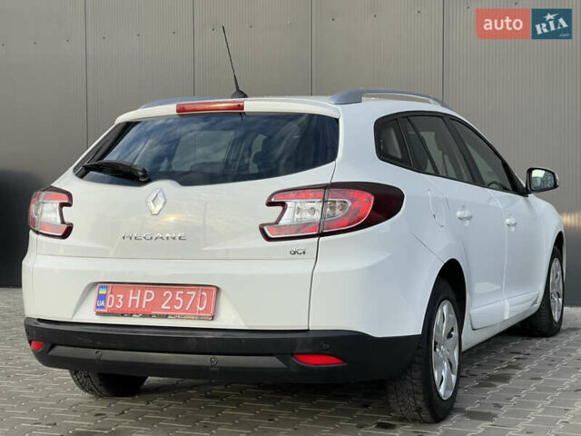 Белый Рено Меган, объемом двигателя 1.5 л и пробегом 196 тыс. км за 9500 $, фото 10 на Automoto.ua