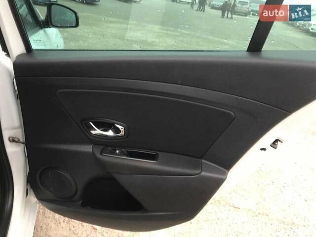 Білий Рено Меган, об'ємом двигуна 1.5 л та пробігом 315 тис. км за 8790 $, фото 15 на Automoto.ua