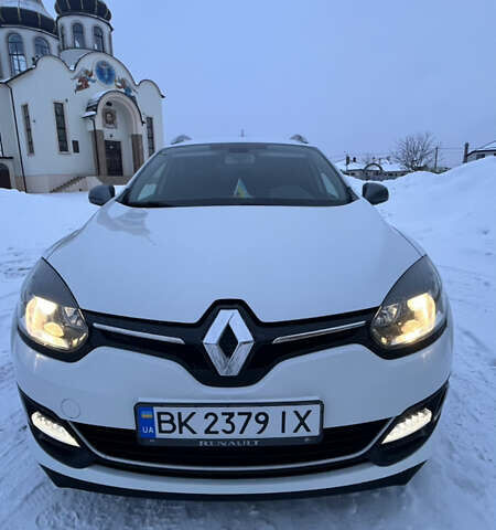 Белый Рено Меган, объемом двигателя 1.5 л и пробегом 171 тыс. км за 9300 $, фото 1 на Automoto.ua