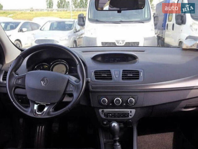 Белый Рено Меган, объемом двигателя 1.46 л и пробегом 214 тыс. км за 9200 $, фото 1 на Automoto.ua