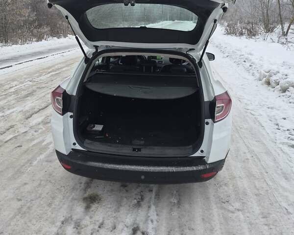 Білий Рено Меган, об'ємом двигуна 1.5 л та пробігом 218 тис. км за 8500 $, фото 6 на Automoto.ua