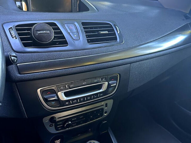 Белый Рено Меган, объемом двигателя 1.5 л и пробегом 198 тыс. км за 9500 $, фото 6 на Automoto.ua