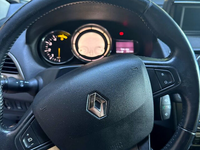 Белый Рено Меган, объемом двигателя 1.5 л и пробегом 198 тыс. км за 9500 $, фото 5 на Automoto.ua