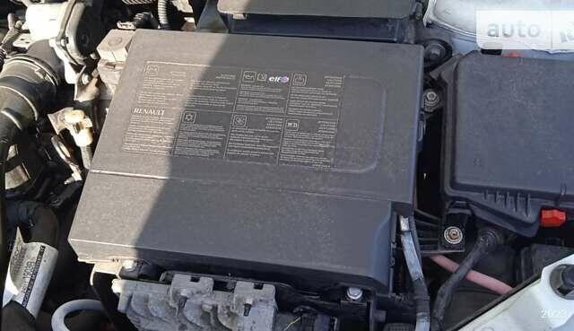 Білий Рено Меган, об'ємом двигуна 1.46 л та пробігом 213 тис. км за 8700 $, фото 15 на Automoto.ua