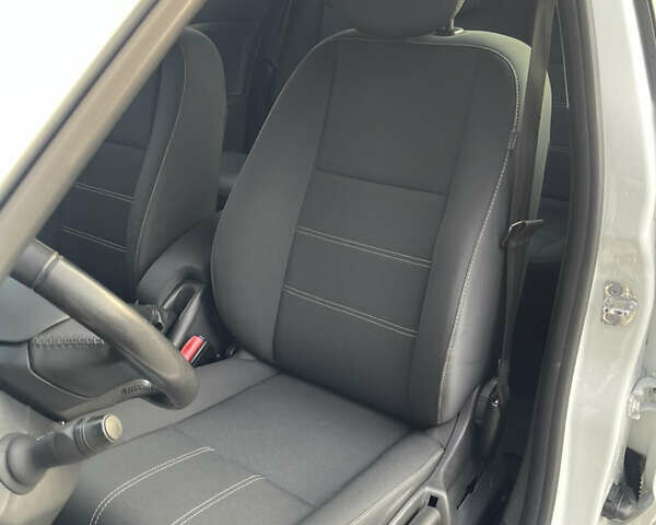 Белый Рено Меган, объемом двигателя 1.5 л и пробегом 196 тыс. км за 9500 $, фото 22 на Automoto.ua