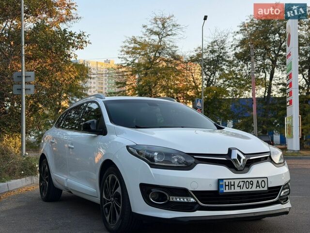 Белый Рено Меган, объемом двигателя 1.46 л и пробегом 192 тыс. км за 9399 $, фото 2 на Automoto.ua