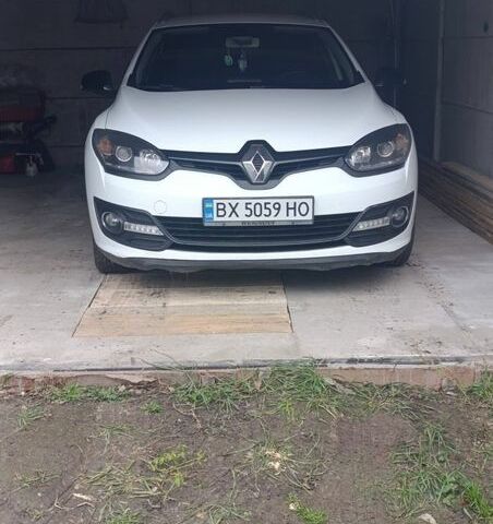 Белый Рено Меган, объемом двигателя 1.46 л и пробегом 269 тыс. км за 8900 $, фото 2 на Automoto.ua