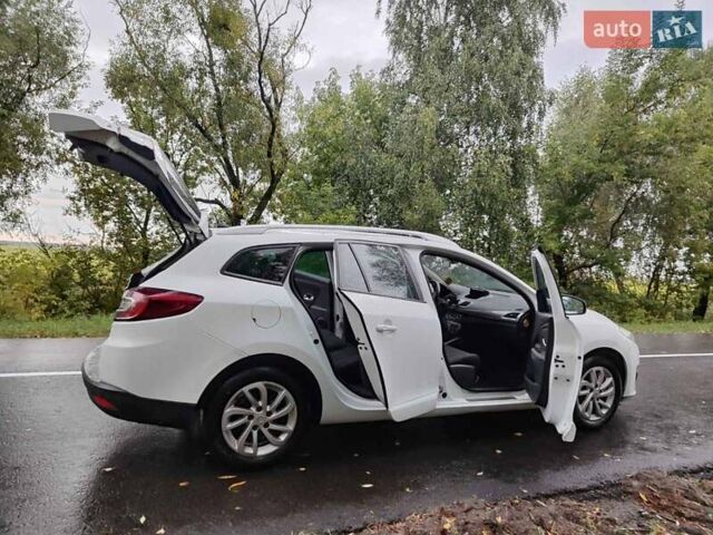 Белый Рено Меган, объемом двигателя 1.46 л и пробегом 198 тыс. км за 9200 $, фото 9 на Automoto.ua