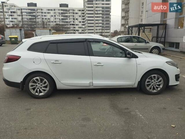 Белый Рено Меган, объемом двигателя 1.5 л и пробегом 349 тыс. км за 8200 $, фото 2 на Automoto.ua