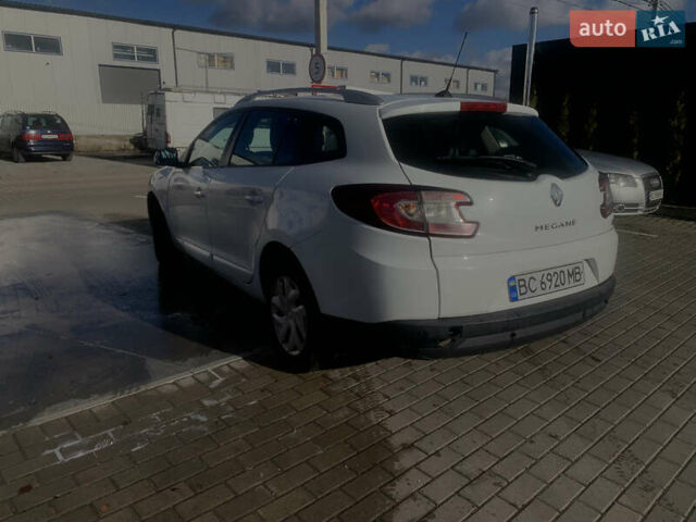 Белый Рено Меган, объемом двигателя 1.5 л и пробегом 362 тыс. км за 7799 $, фото 1 на Automoto.ua