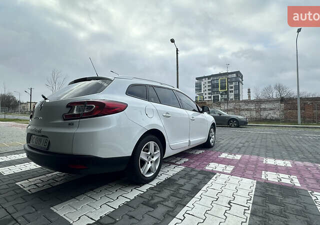 Белый Рено Меган, объемом двигателя 1.46 л и пробегом 320 тыс. км за 7999 $, фото 32 на Automoto.ua