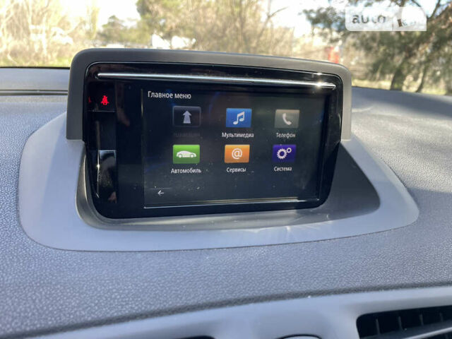 Белый Рено Меган, объемом двигателя 1.5 л и пробегом 210 тыс. км за 9999 $, фото 29 на Automoto.ua