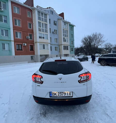 Белый Рено Меган, объемом двигателя 1.5 л и пробегом 171 тыс. км за 9300 $, фото 10 на Automoto.ua