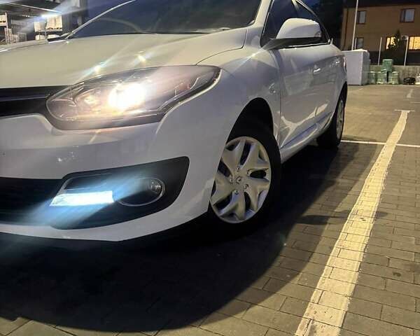 Білий Рено Меган, об'ємом двигуна 1.46 л та пробігом 196 тис. км за 9700 $, фото 16 на Automoto.ua