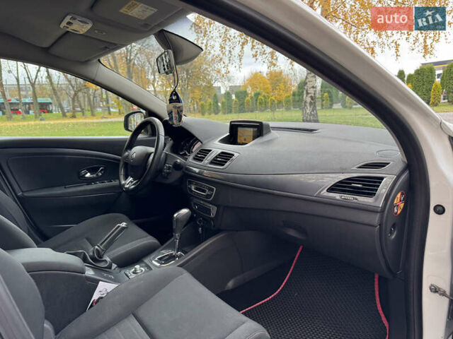 Белый Рено Меган, объемом двигателя 1.46 л и пробегом 215 тыс. км за 8450 $, фото 18 на Automoto.ua