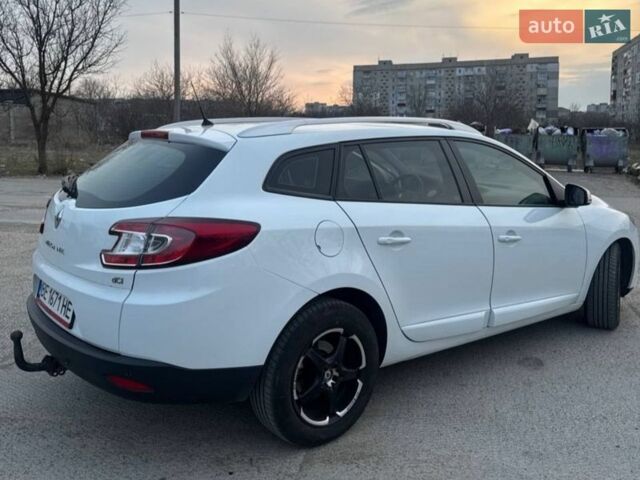 Белый Рено Меган, объемом двигателя 1.46 л и пробегом 201 тыс. км за 9000 $, фото 8 на Automoto.ua