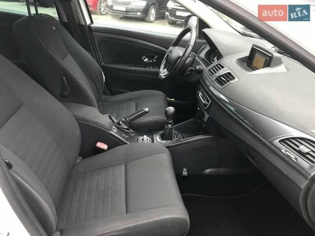 Білий Рено Меган, об'ємом двигуна 1.5 л та пробігом 315 тис. км за 8790 $, фото 13 на Automoto.ua