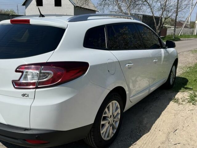 Белый Рено Меган, объемом двигателя 1.5 л и пробегом 290 тыс. км за 8799 $, фото 3 на Automoto.ua