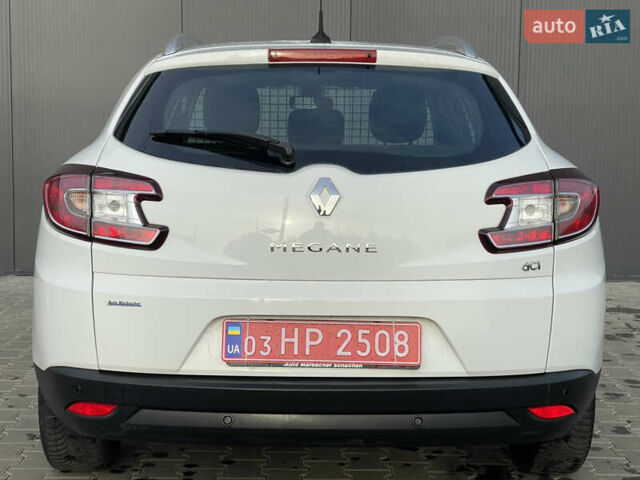 Белый Рено Меган, объемом двигателя 1.5 л и пробегом 113 тыс. км за 11500 $, фото 8 на Automoto.ua