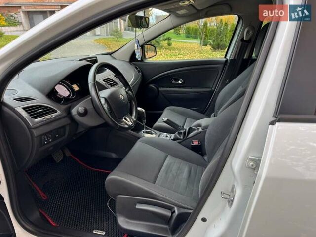 Білий Рено Меган, об'ємом двигуна 1.5 л та пробігом 215 тис. км за 8600 $, фото 13 на Automoto.ua