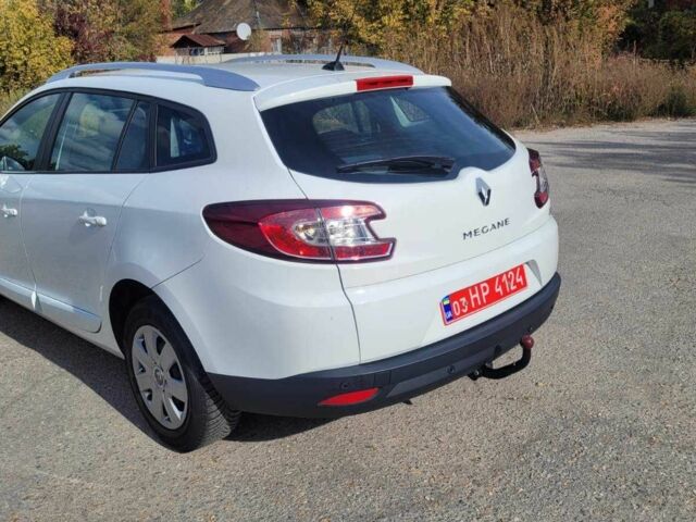Білий Рено Меган, об'ємом двигуна 1.5 л та пробігом 125 тис. км за 10400 $, фото 4 на Automoto.ua