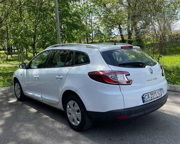 Белый Рено Меган, объемом двигателя 1.46 л и пробегом 212 тыс. км за 11500 $, фото 8 на Automoto.ua