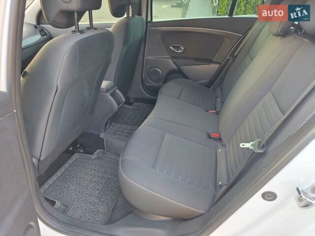 Білий Рено Меган, об'ємом двигуна 1.5 л та пробігом 245 тис. км за 8999 $, фото 22 на Automoto.ua