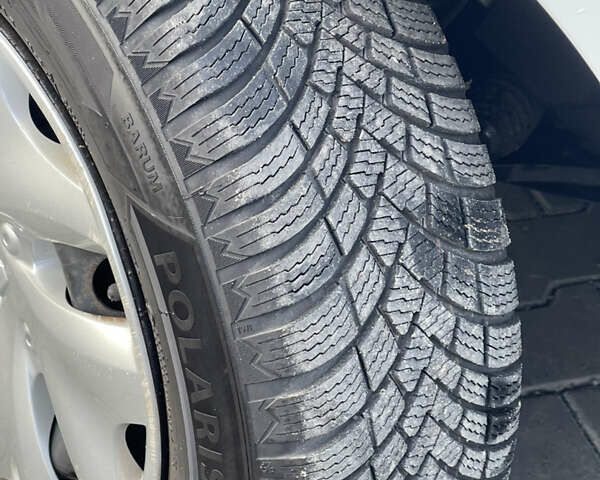 Белый Рено Меган, объемом двигателя 1.5 л и пробегом 196 тыс. км за 9500 $, фото 36 на Automoto.ua