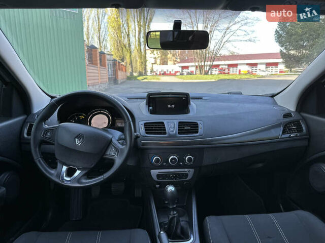 Белый Рено Меган, объемом двигателя 1.5 л и пробегом 165 тыс. км за 9500 $, фото 29 на Automoto.ua