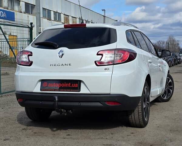 Белый Рено Меган, объемом двигателя 1.46 л и пробегом 225 тыс. км за 10500 $, фото 7 на Automoto.ua