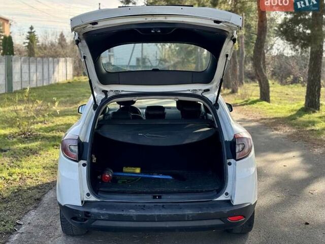 Белый Рено Меган, объемом двигателя 1.5 л и пробегом 222 тыс. км за 5499 $, фото 6 на Automoto.ua