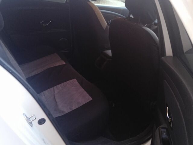 Белый Рено Меган, объемом двигателя 1.5 л и пробегом 254 тыс. км за 7850 $, фото 7 на Automoto.ua