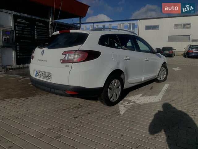 Белый Рено Меган, объемом двигателя 1.5 л и пробегом 362 тыс. км за 7799 $, фото 2 на Automoto.ua