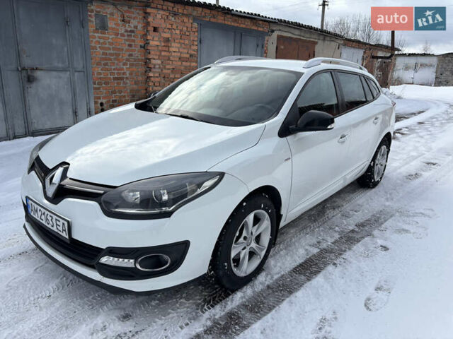 Белый Рено Меган, объемом двигателя 1.46 л и пробегом 198 тыс. км за 8800 $, фото 1 на Automoto.ua