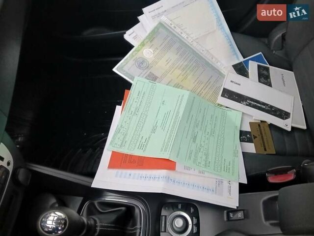 Белый Рено Меган, объемом двигателя 1.5 л и пробегом 149 тыс. км за 9600 $, фото 76 на Automoto.ua