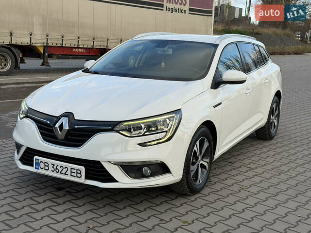 Белый Рено Меган, объемом двигателя 1.46 л и пробегом 227 тыс. км за 10900 $, фото 9 на Automoto.ua