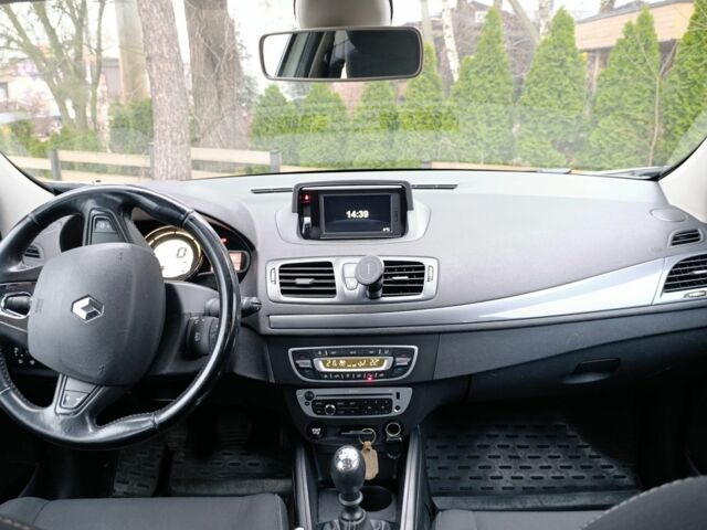 Білий Рено Меган, об'ємом двигуна 0 л та пробігом 302 тис. км за 9300 $, фото 4 на Automoto.ua