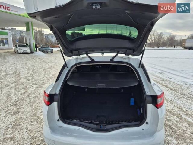 Білий Рено Меган, об'ємом двигуна 1.46 л та пробігом 233 тис. км за 12300 $, фото 28 на Automoto.ua
